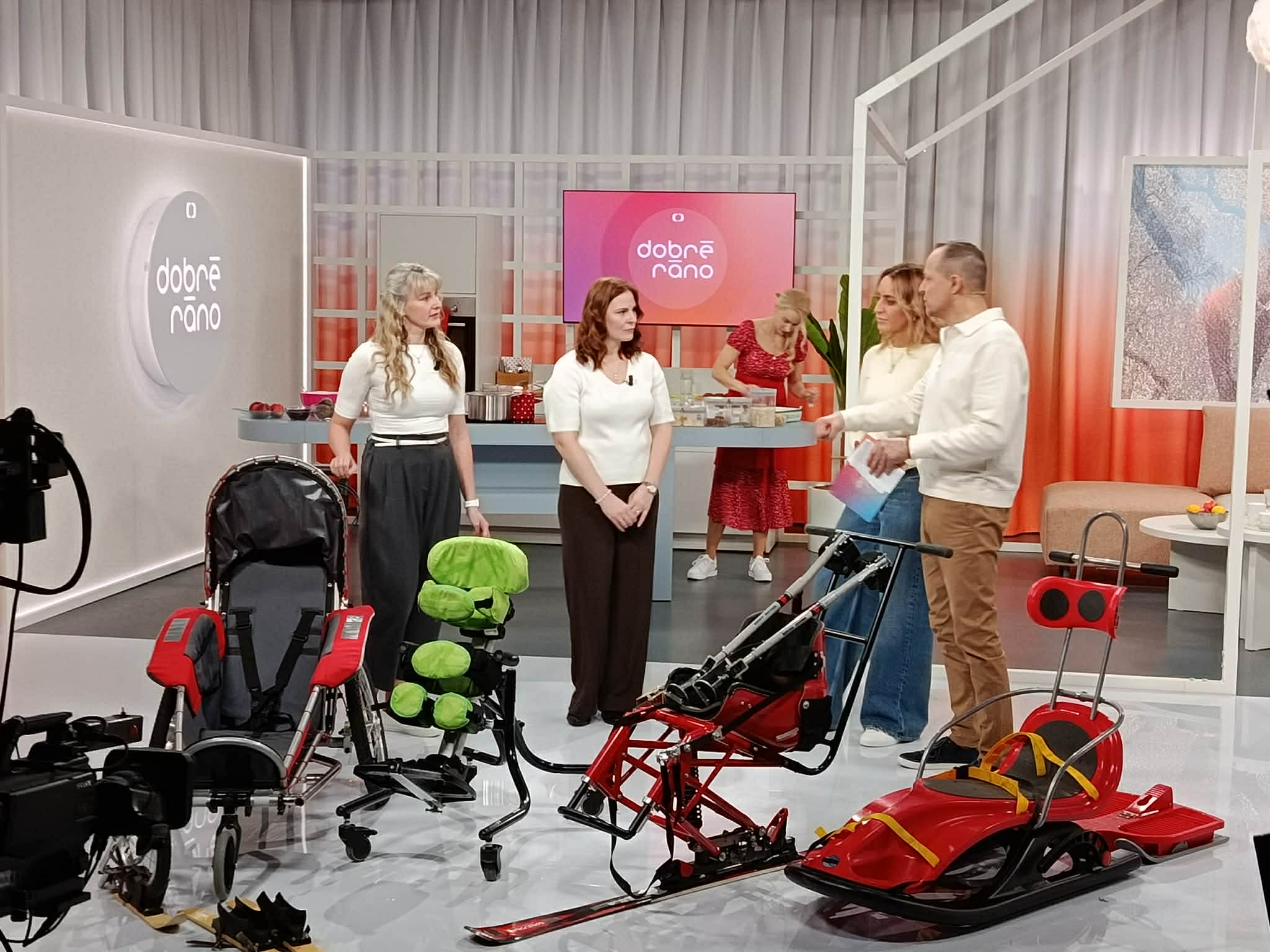 PŮJČOVNA POMŮCEK v pořadu Dobré ráno