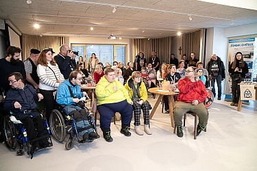 Nový dům Centra přilákal desítky lidí